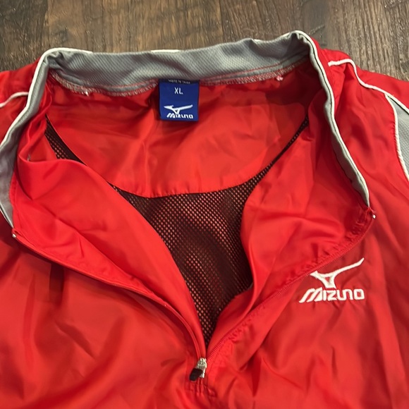 Mizuna Red Gray 1/2 Zip Windbreaker - Picture 5 of 5